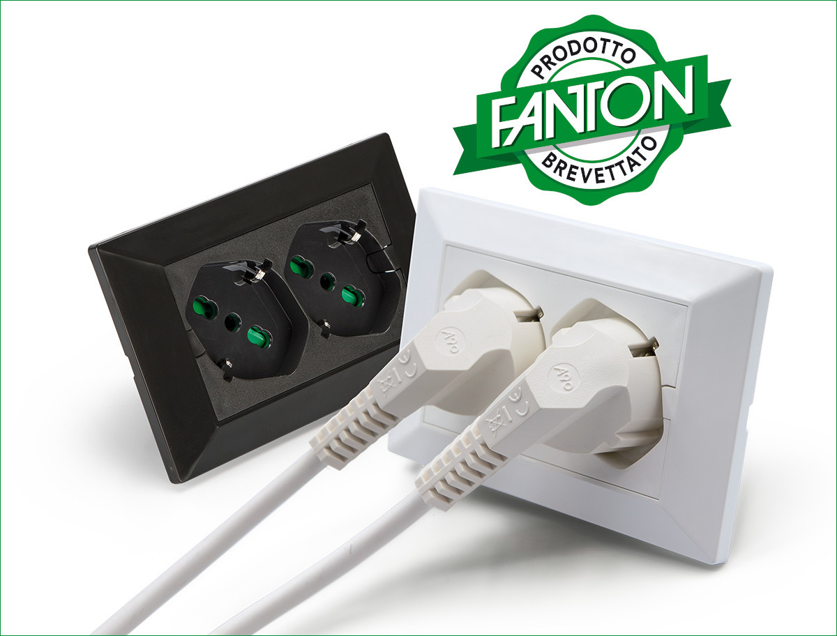 Fanton multipresa universale 2p40 ip55 per scatola 3 moduli opera